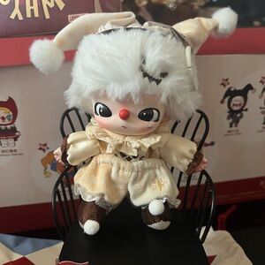 Popmart why so serious Lumino Feast Dimoo in hand